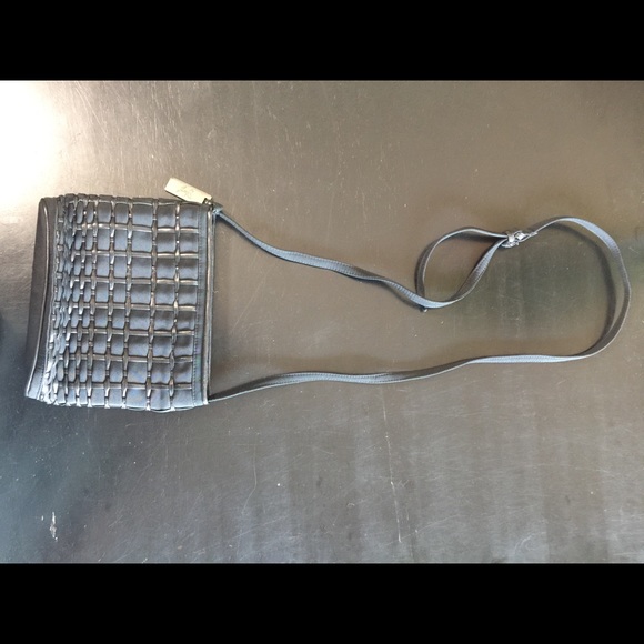 Sharif crossbody - Picture 2 of 6